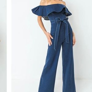 Off shoulders jumpsuit